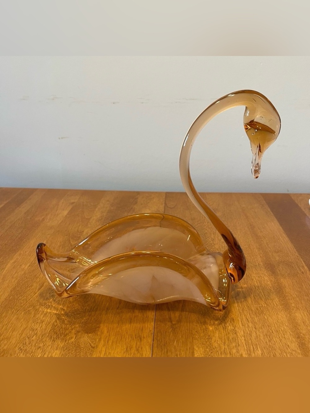 VINTAGE Swan Art Glass
